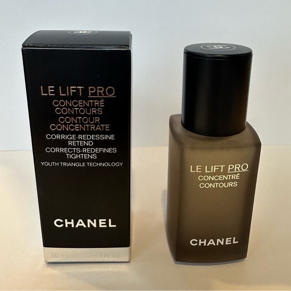 CHANEL - Picture 2 of 2